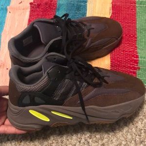 Adidas Yeezy Boost 700 Mauve